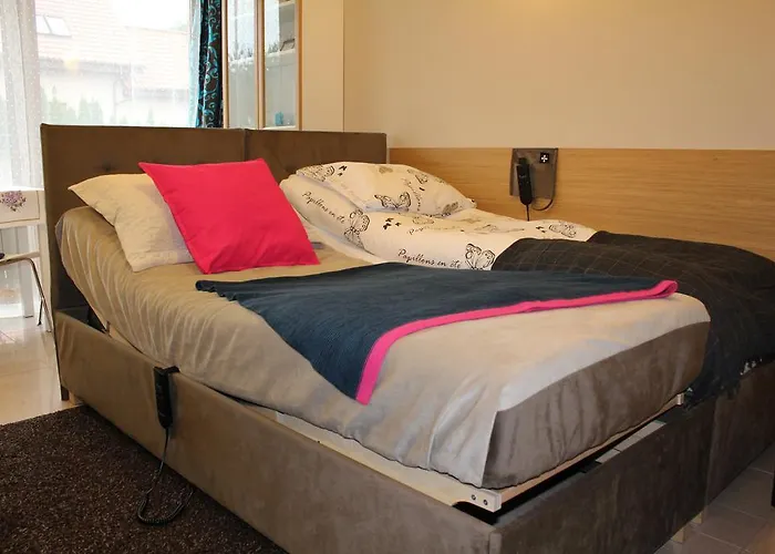 3-studio Apartment *